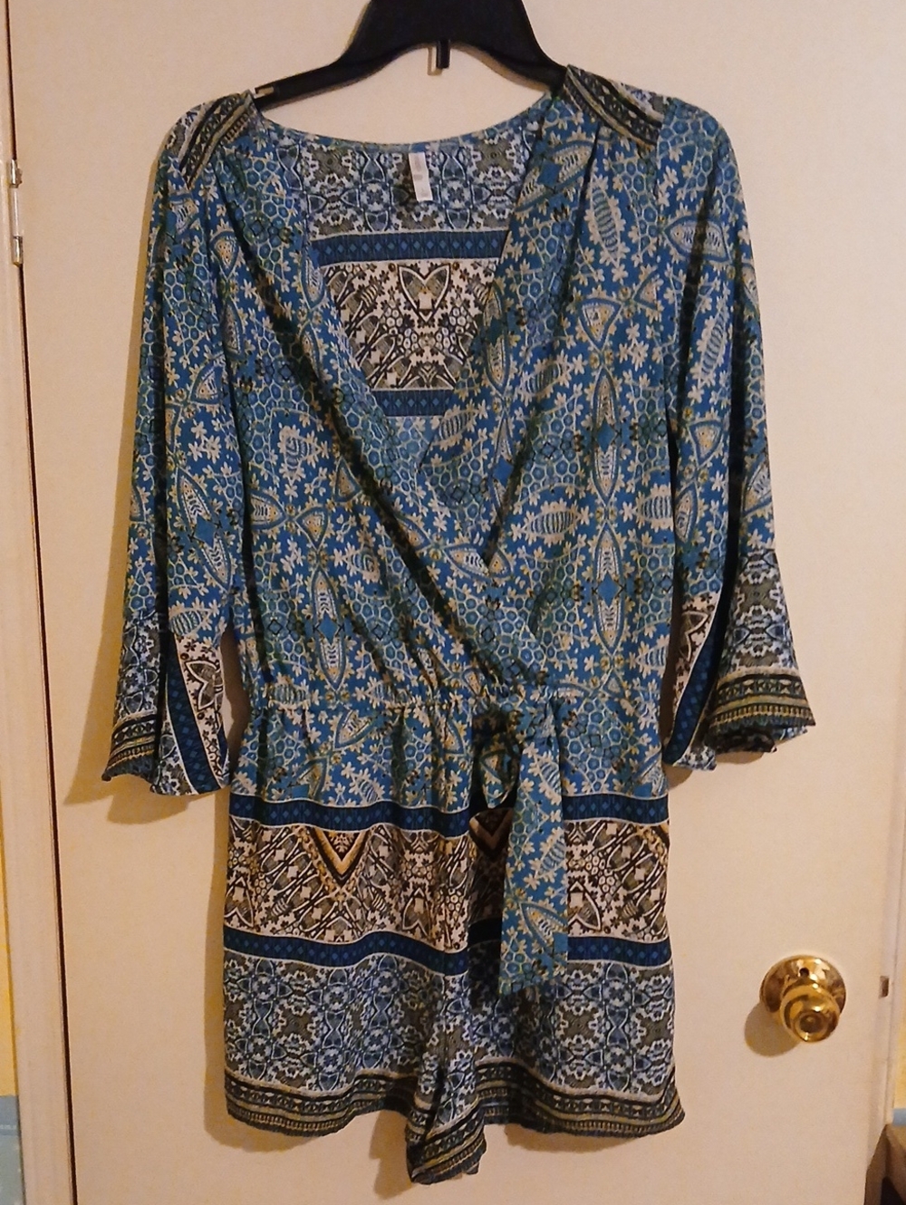 Xhilaration Blue and Cream Printed V-Neck Romper